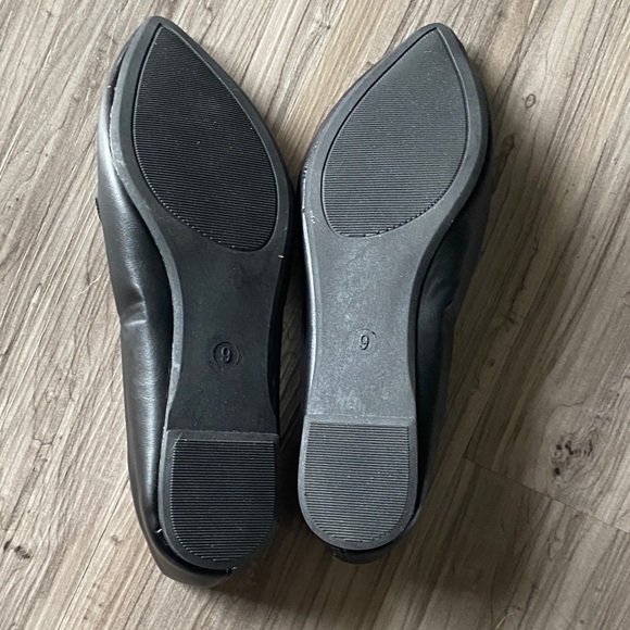 Pointed Toe Black Women's Flats by Musshoe - Picture 3 of 9